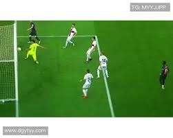 英超保级与冲欧对决：利兹联主场死磕富勒姆，黑马能否终结对手不败神话？