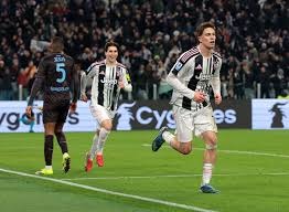 疯狂对轰！康宁汉姆半场18+8+5对飙贝恩21分