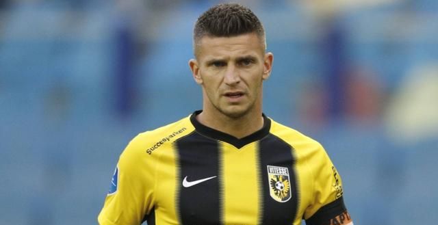 赛场上的可 赛场上的可