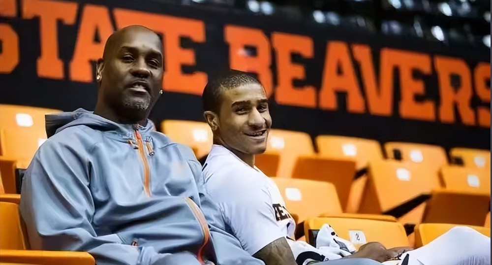 尽管他们拥 尽管他们拥